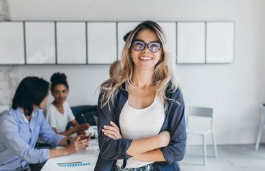 Frau im Büro